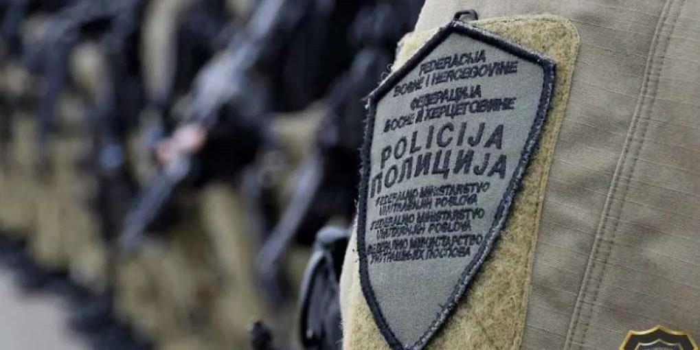 policija