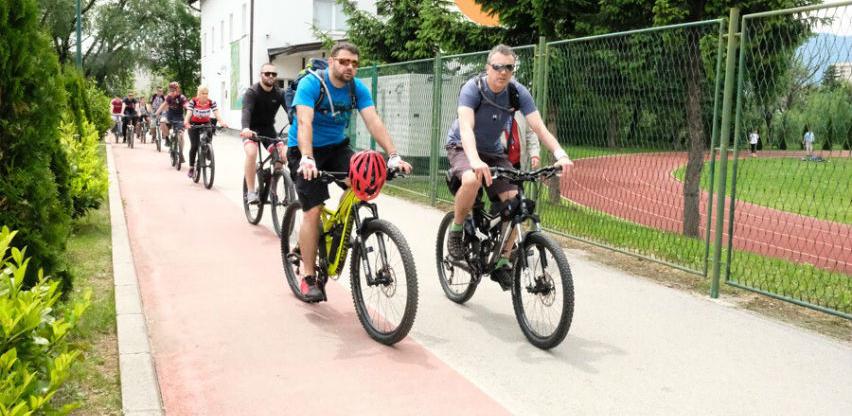 U Sarajevu održana rekreativna biciklistička trka "Vozim za nekoga sa autizmom"