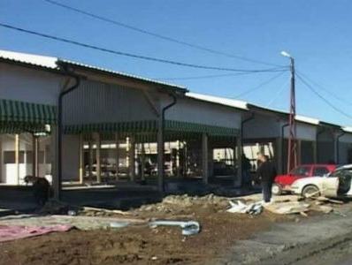 Obnova 550 montažnih objekata na pijaci Arizona