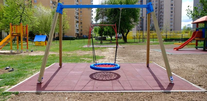 Obnovljeno dječije igralište u C fazi Alipašinog Polja (Foto)