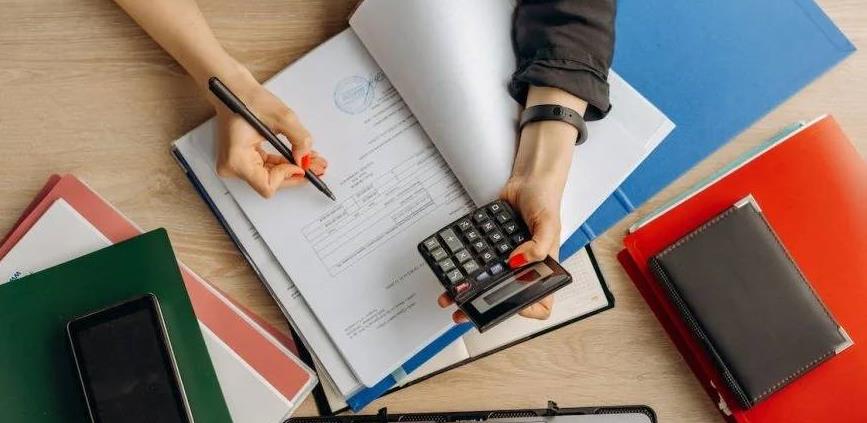 finansije