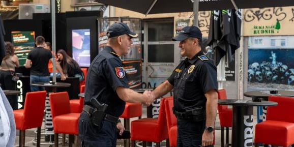 Policija