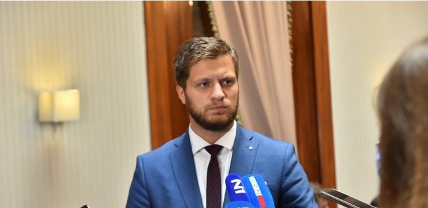 Vlada Federacije BiH povukla prijedloge Zakona o šumama i građevinskom zemljištu