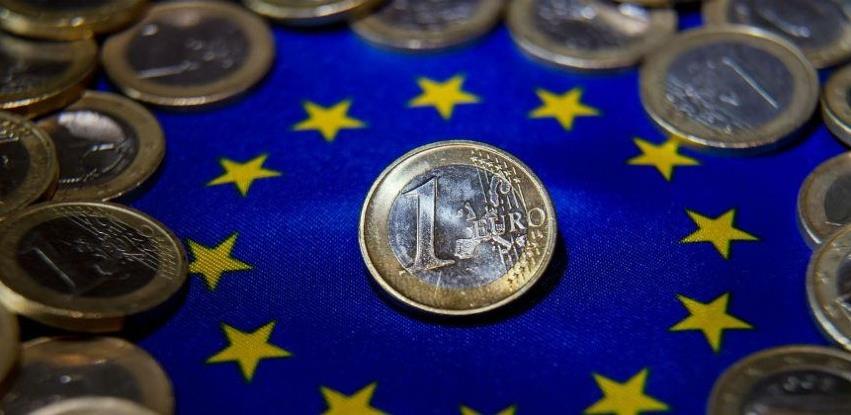 Eu