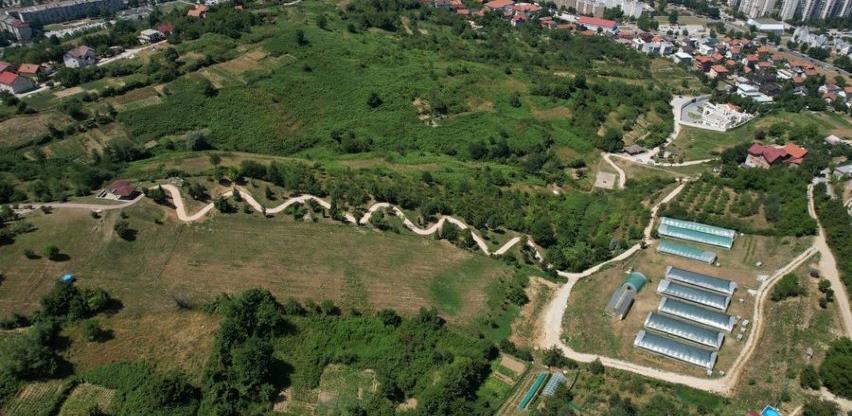 pješačka staza