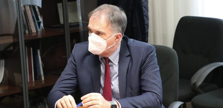 Upitan broj zdravstvenih radnika koji se žele vakcinisati