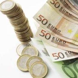 Euro oslabljen, eurozoni prijeti nastavak recesije