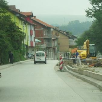Kakanj: U toku radovi na uređenju desne obale rijeke Bosne
