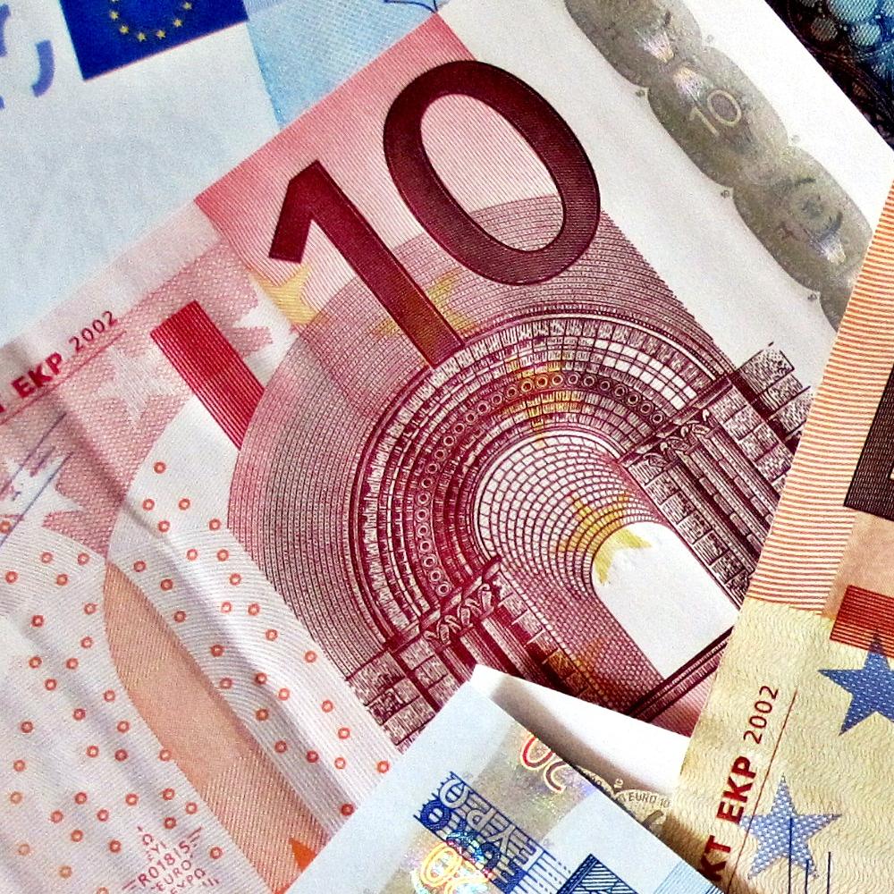 Euro ojačao poslije pobjede Angele Merkel