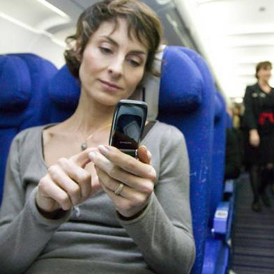 EU će odobriti korištenje mobitela u avionima