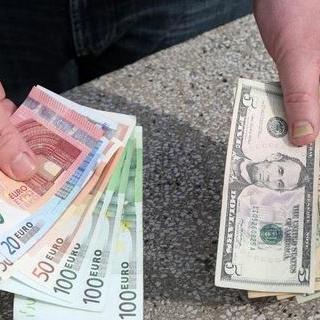 Euro oslabio drugi tjedan zaredom