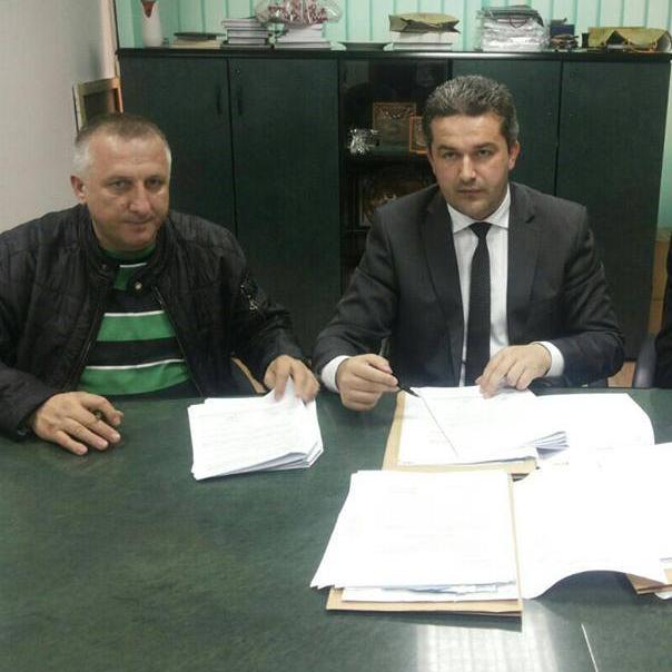 Potpisana tri ugovora za izgradnju puteva na području općine Bužim