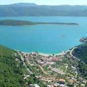 Raiffeisen banka i grupacija investitora iz Španije zainteresovani za gradnju luksuznih hotela na poluotoku Klek