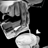 Lavazza trening spravljanja kafe za barmene pod vodstvom Matije Hrkača