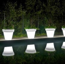 Carstvo led tehnologije: Zaboravite lampe, neka vrt osvijetle tegle