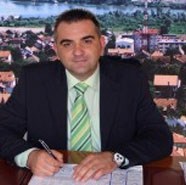 Savo Minić, načelnik opštine Šamac: Pravnik i lovac