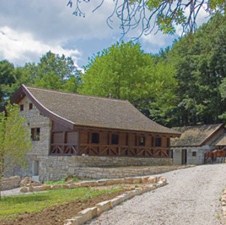 Ideju pretvorili u stvarnost: Braća Radošević u Vrtoču grade seosko domaćinstvo "Čardaklije"