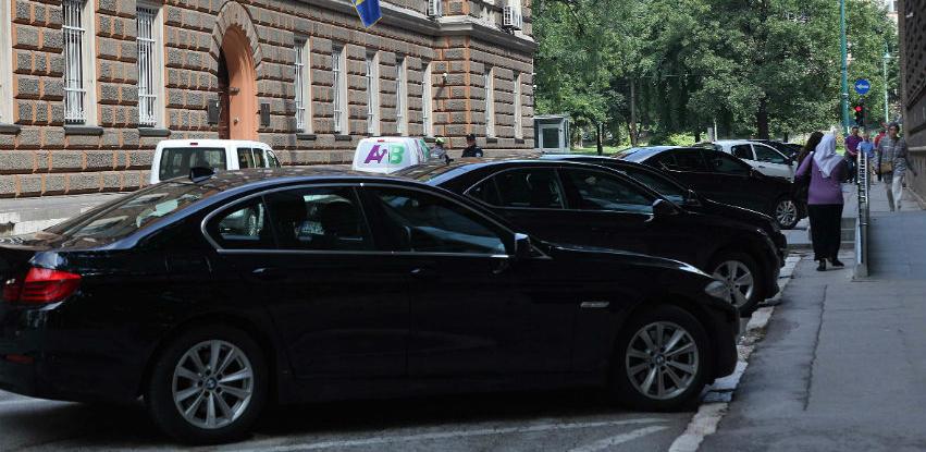 Gotovo tri miliona za službene limuzine u 2018. godini