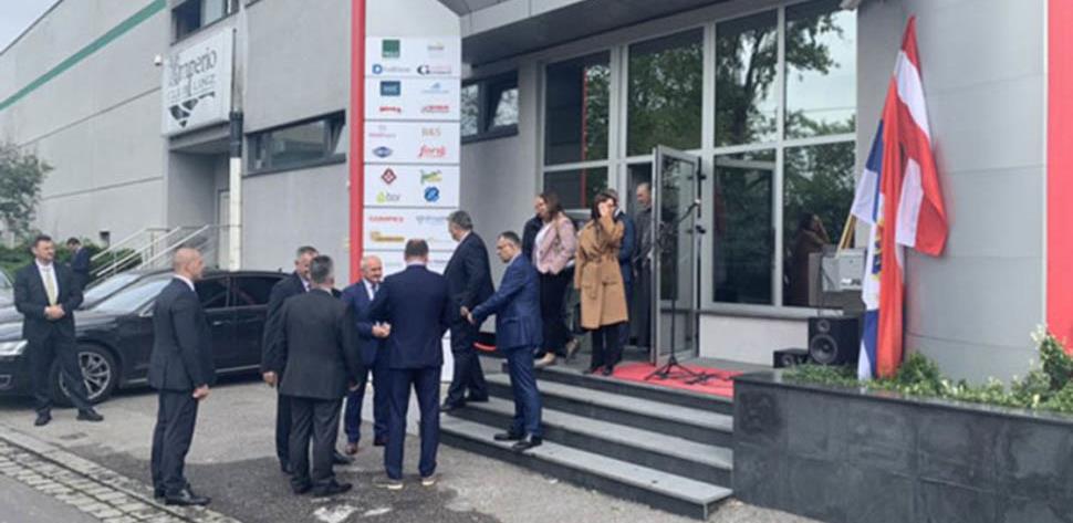 izložbeno-prodajni salon u Lincu