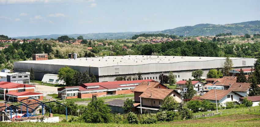 Poslovna zona u Ramićima: Na prodaju građevinska parcela