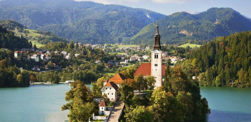 Slovenija lani s novim turističkim rekordom