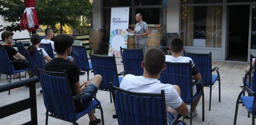 Youth Media Hub: Kako algoritmi određuju koja će vas vijest pronaći?