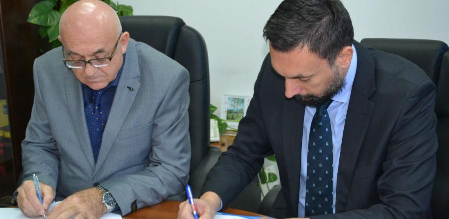 Potpisan Kolektivni ugovor: Medecinarima veće plaće