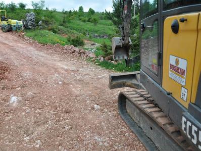 Započeli radovi na asfaltiranju lokalnog puta Čavljak – Dubravica