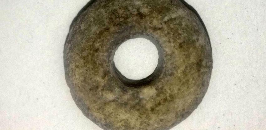 Pronađen prsten od ilovače star više od 2.000 godina