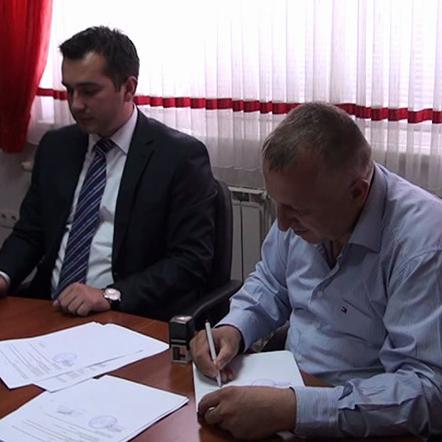 Počinje asfaltiranje pet putnih pravaca u Velikoj Kladuši